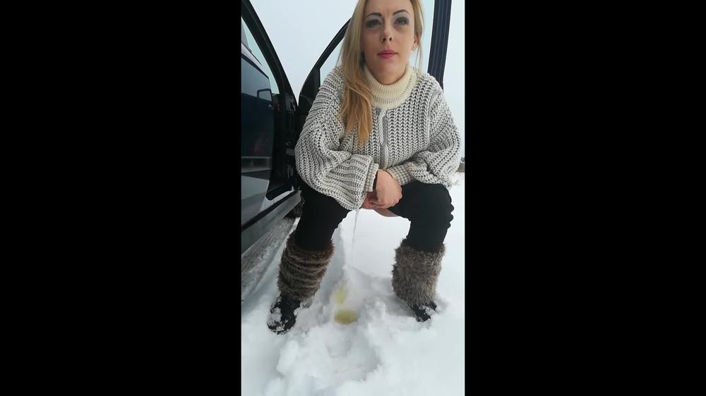 Kinkyporncpl Pee In Different Places