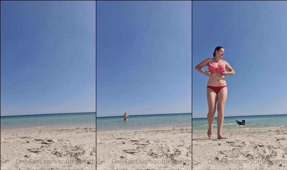 aussielilyfox 03 12 2021 2291534113 Forgot my bikini top at the beach today ââï¸ oops I couldn't see at the