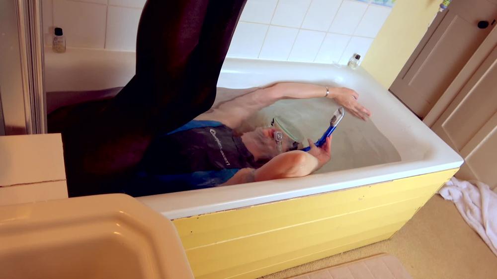 Ariel Anderssen Snorkeling In The Bath