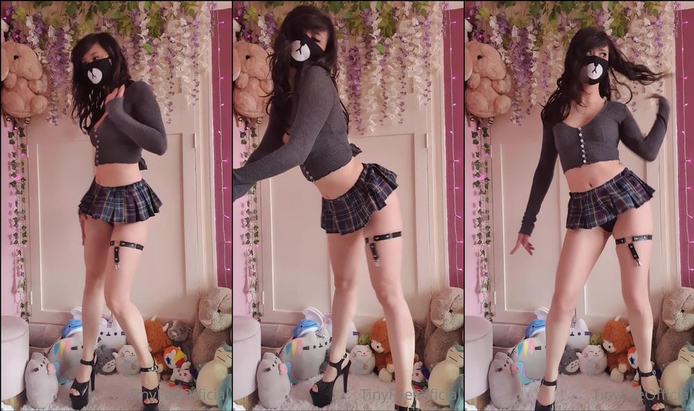 gardenpixie 03 03 2021 2046059151 Whelp 3 I love this skirt so much I bought a more SFW version for when I do go out