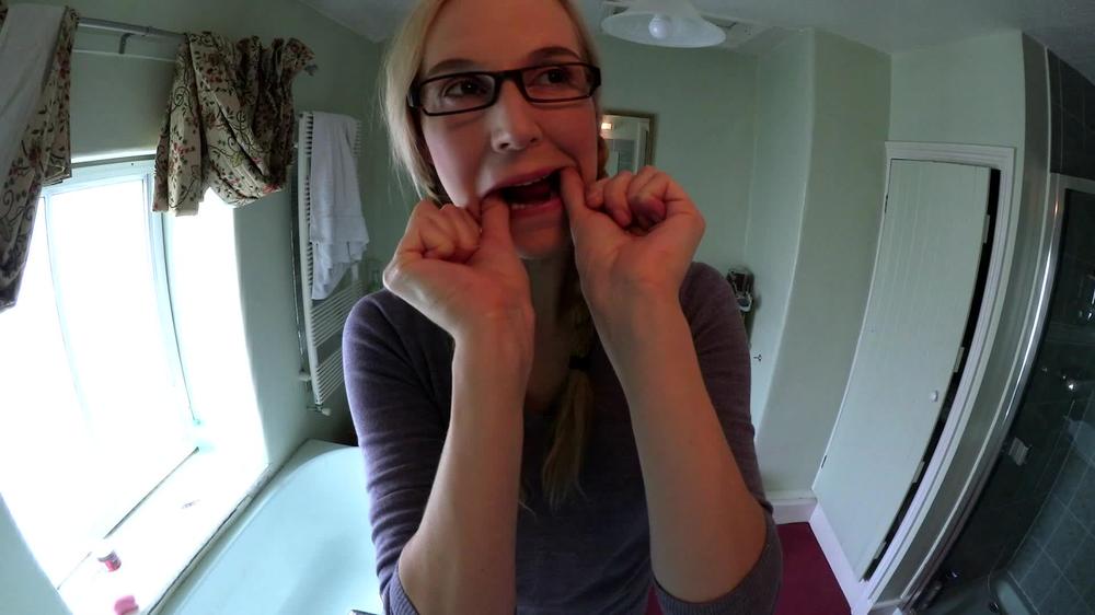 Ariel Anderssen I Want Clean Teeth