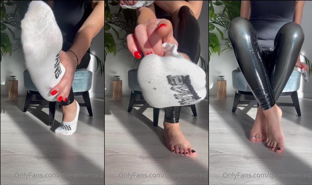 queenfeetred 02 02 2022 2349860733 Mirrorleggins