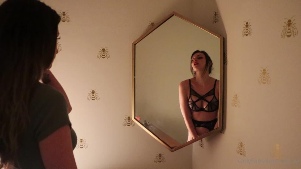 izzy_xx 09 02 2021 2028226438 II