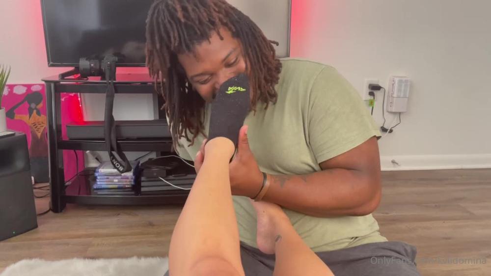kvlidomina 06 07 2021 2155705821 Sniff My Sweaty GYM Feet if you didnât receive the full clip tip this post $8 https