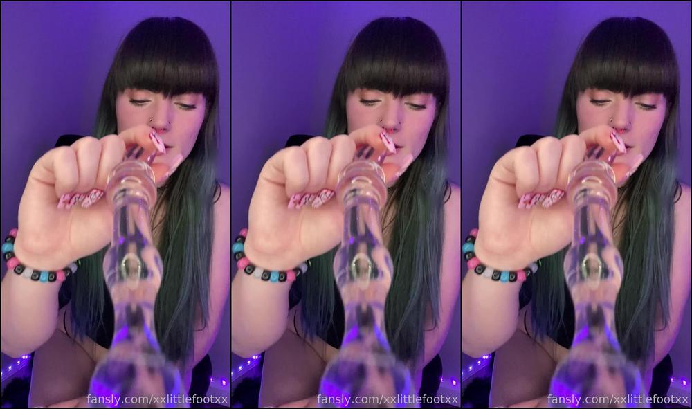 xxlittlefootxx 2023-11-20 at 01-57 Fansly (Goddess Vyle)