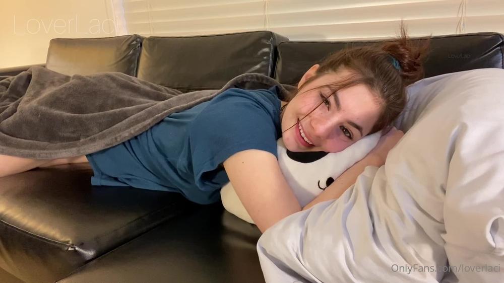 loverlaci 20 09 2020 122293895 Are you up for some couch cuddles I hope you like the c