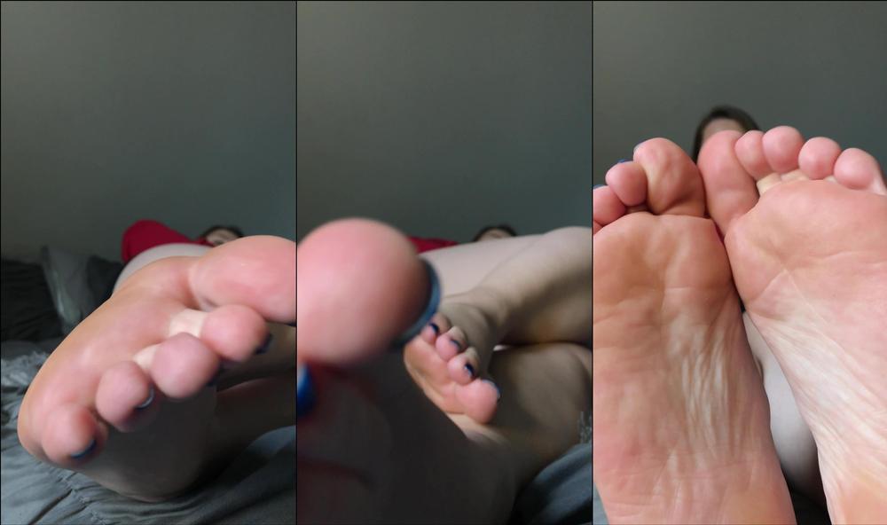 feetsiecakes_ 12 12 2019 16201113 My_feet_in_your_face.