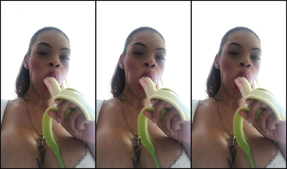 Hallehayes Fun With A Banana