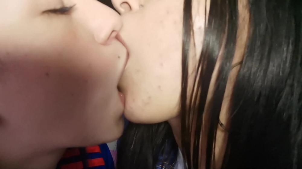 Wet Kisses Tongues Sexy Lesbian