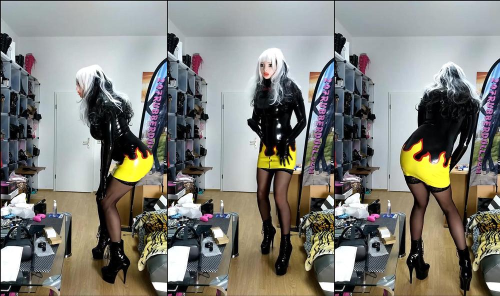 jessicaskyheel 109087041 i did a sexy dance for you.. 1.moving my body to the music in latex dress nylon stockings and high heels boots 1. jfned length 355 1