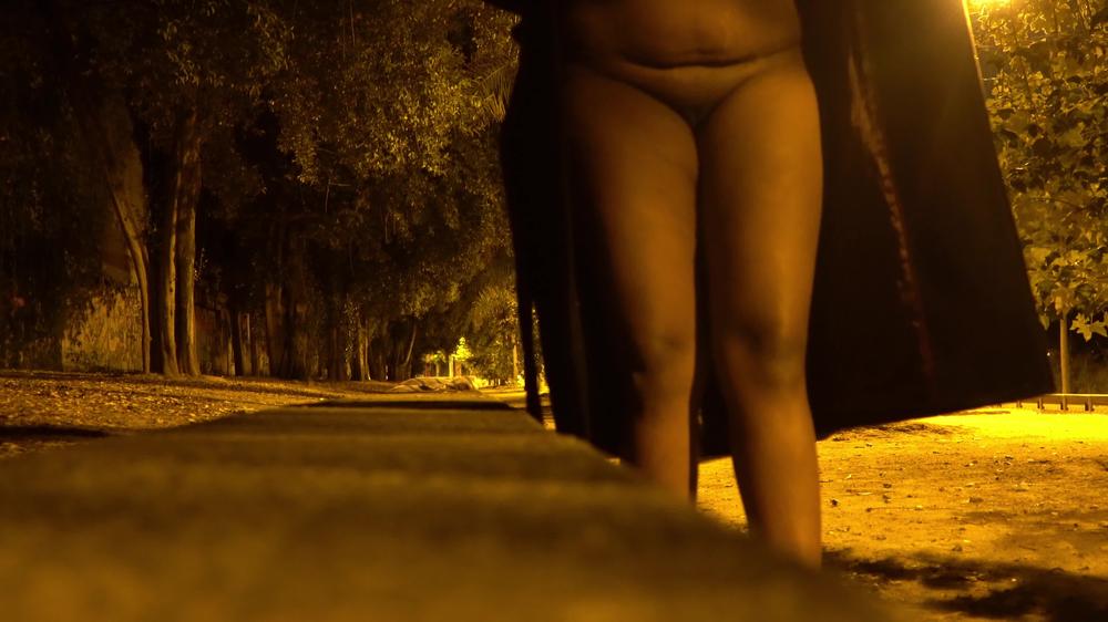 piperchai 01 12 2019 15373750 A short clip from my vacation me taking my clothes of at