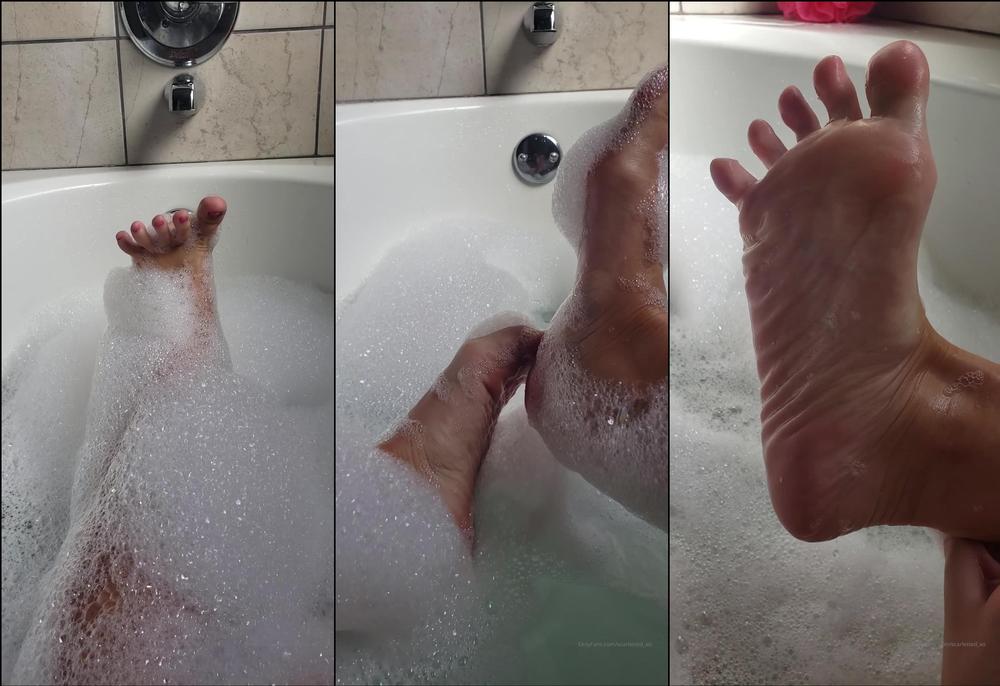 scarletted_xo 01 01 2021 1536211848 Bubble baths are my favorite