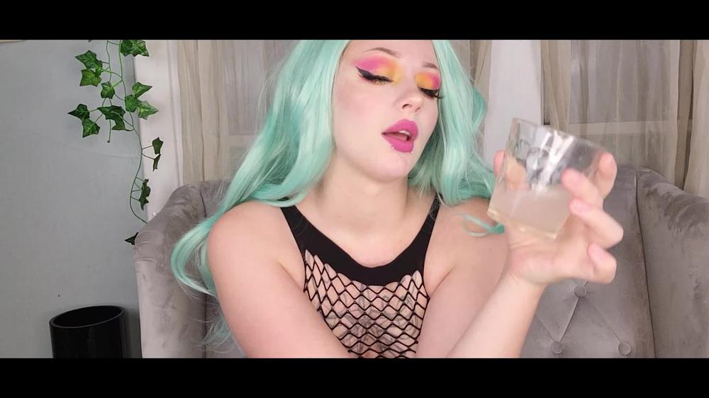 Anya Ivanovna Spit Cocktail