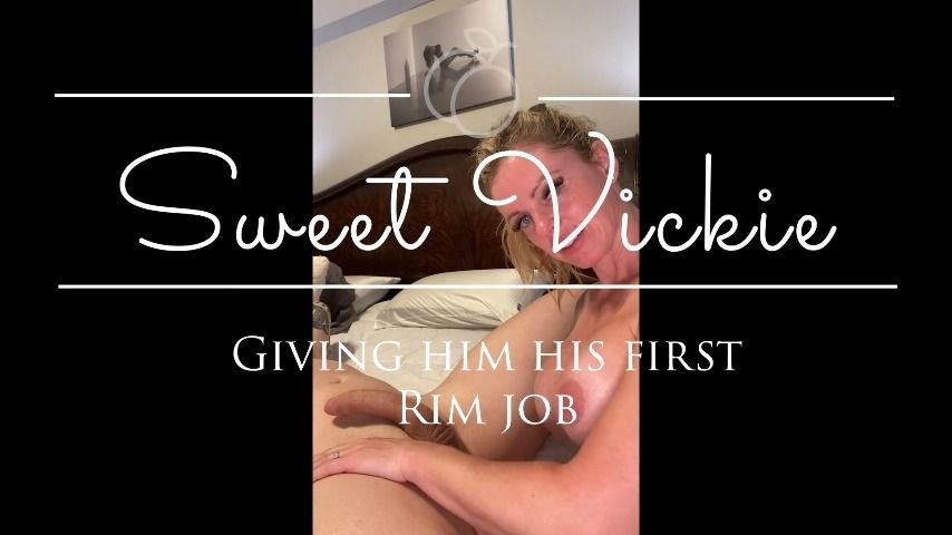Sweetvickie His 1St Rimjob And He Gives Me A Facial