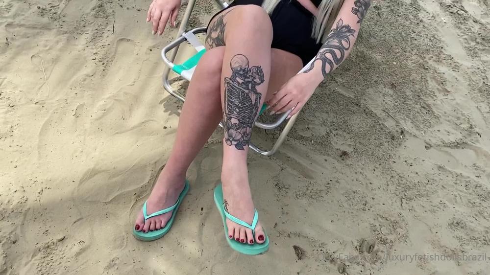 luxuryfetishdollsbrazil 05 01 2021 2002225327 princess hello kitty enjoying her vacation on the beach wait this year we will have many news for you