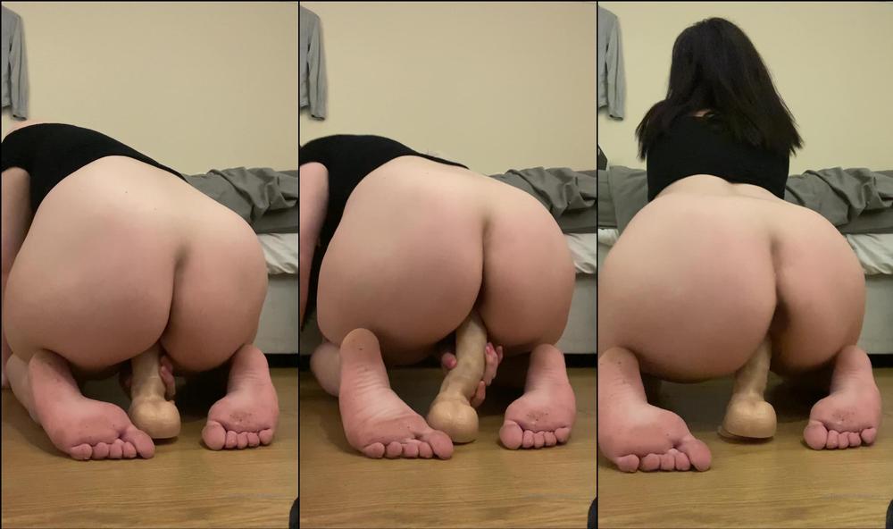 lolitalovesu 07 02 2020 144347170 my ass looks soo good while i ride my dildo