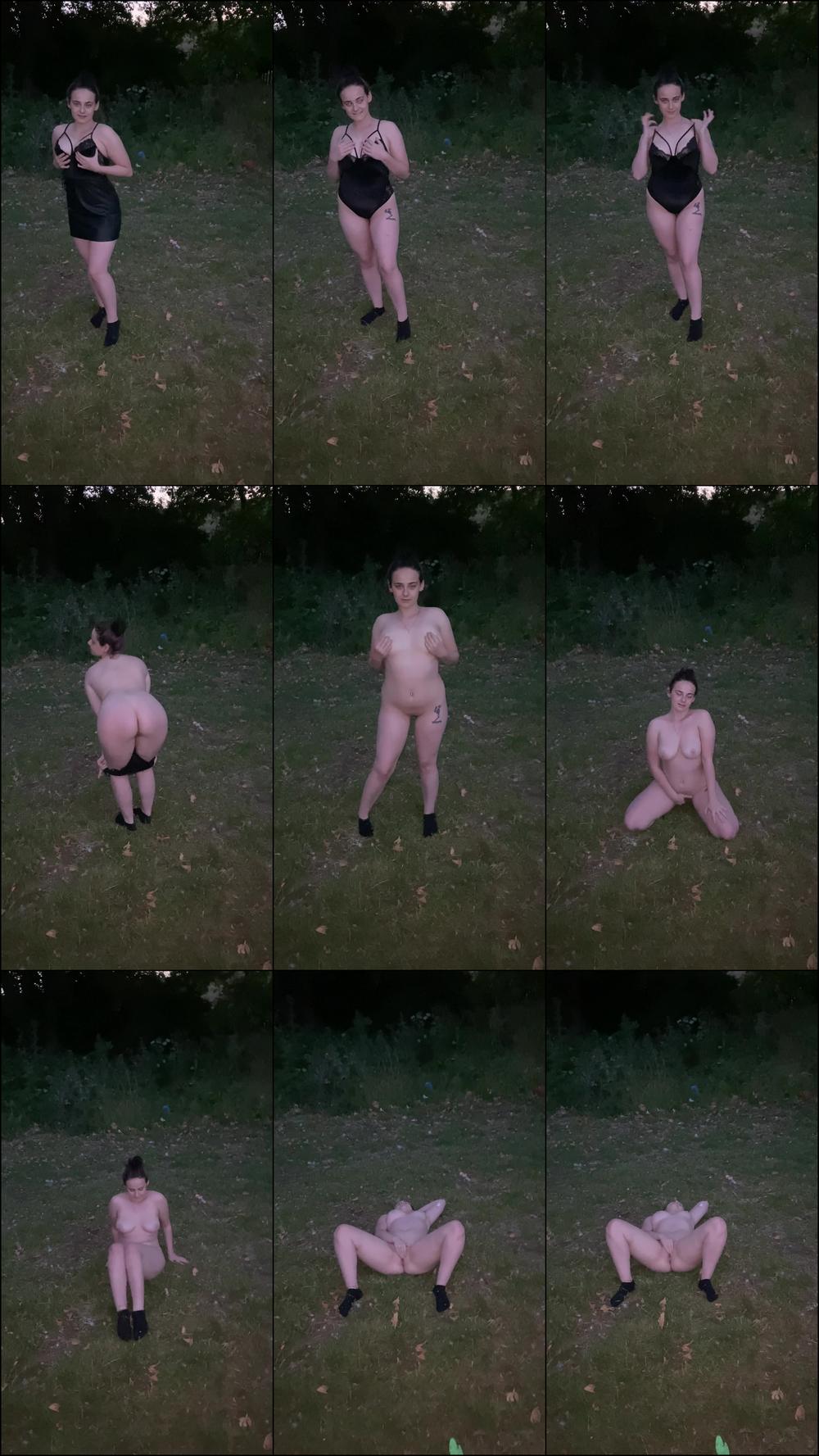 Stripping & playin with pussy in a field