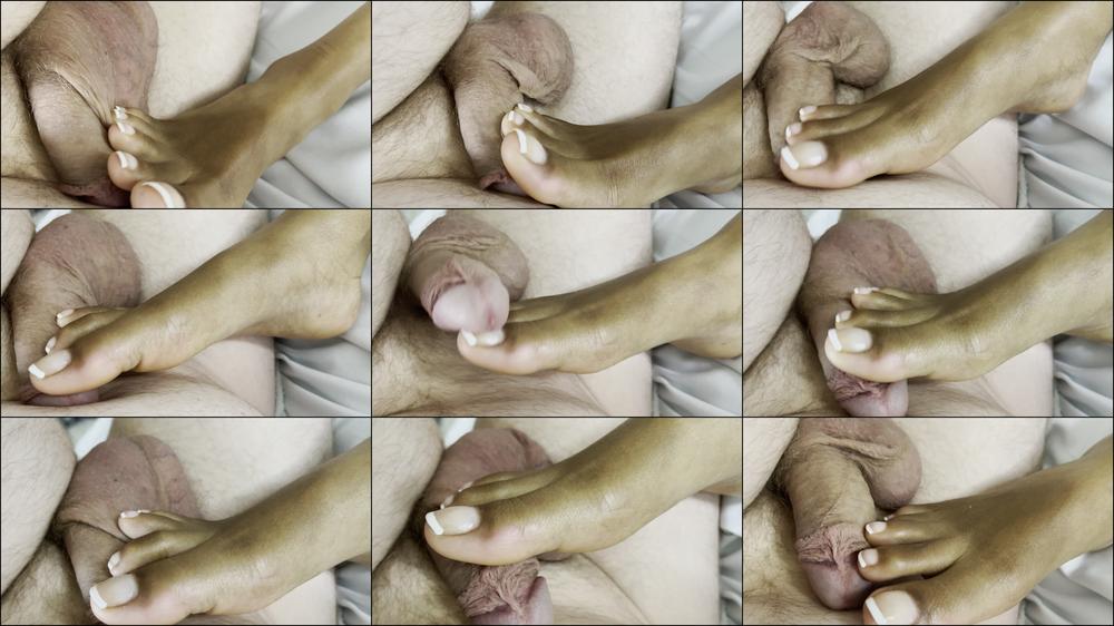 Ebony Girl Smashes Subs Cock W Feet
