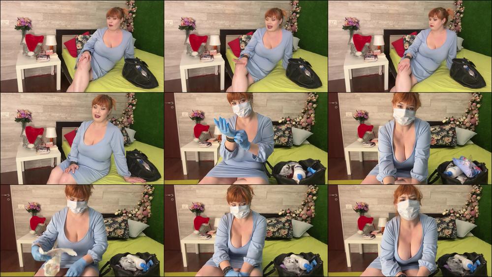 Auntie Roxy changes your diaper