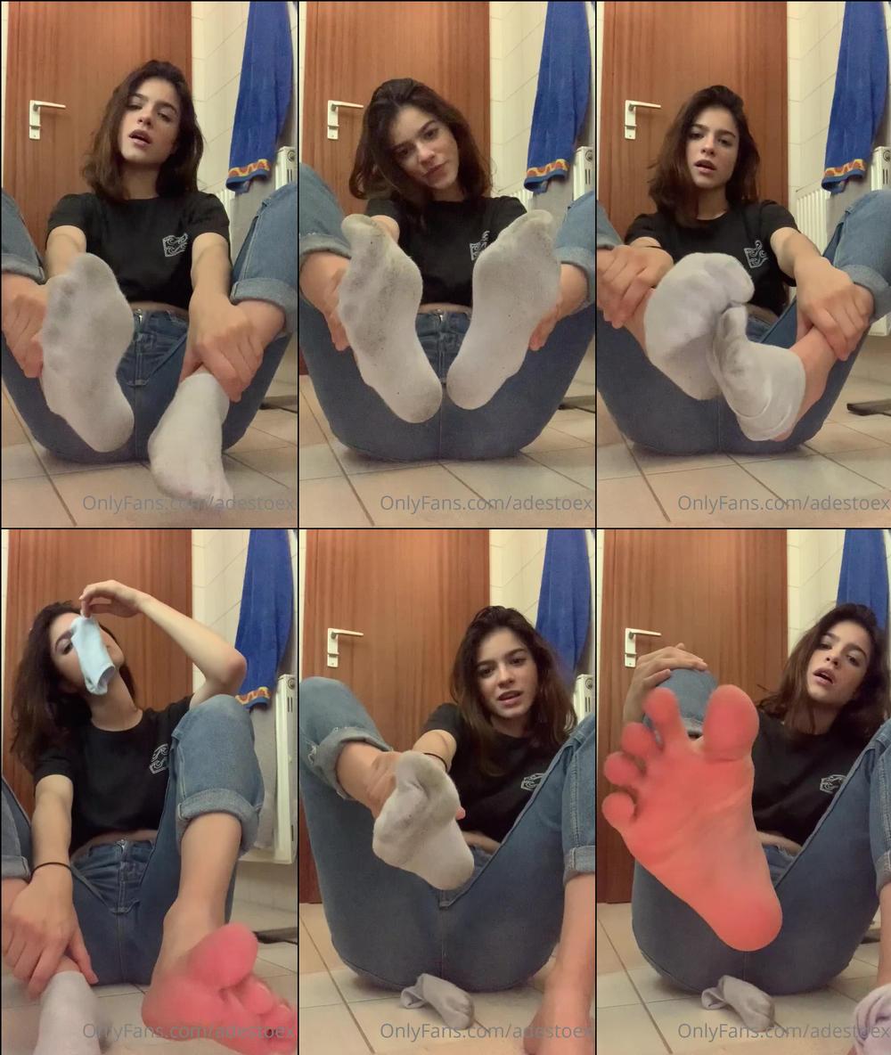 adestoex 27 06 2020 72065461 Teasing you with my dirty socks