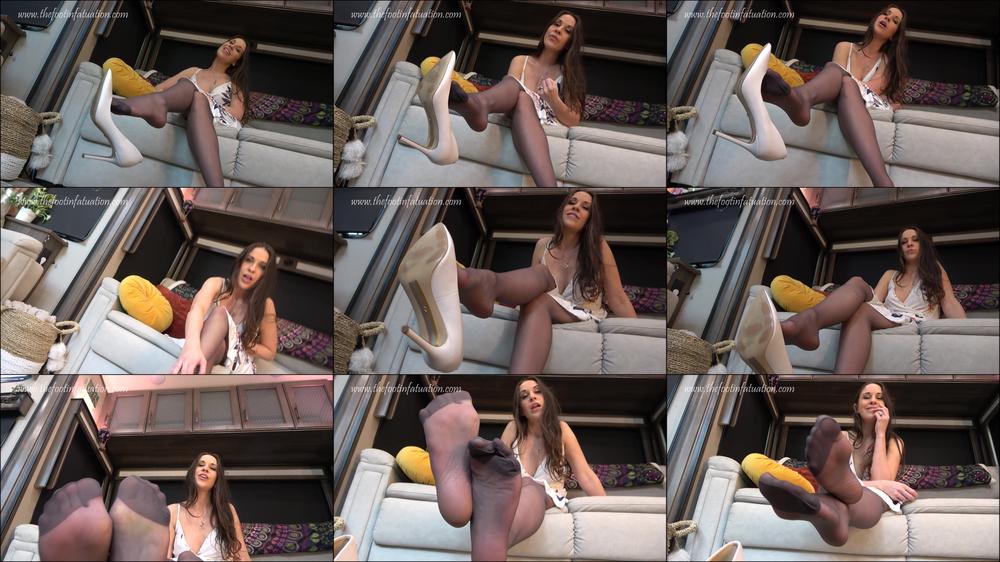 The Foot Infatuation - Pantyhose Joi With Amiee (M4V)