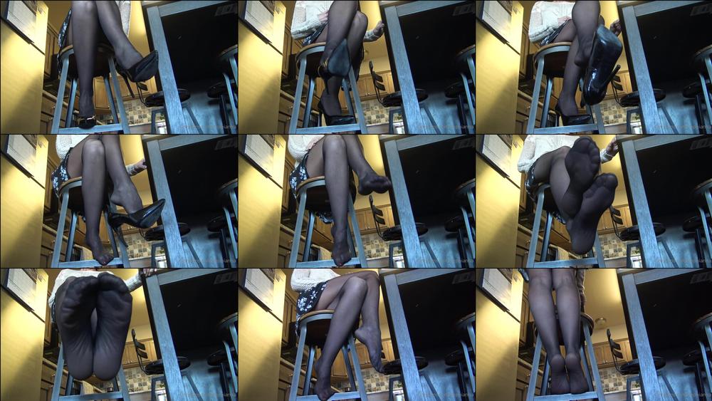 zephianna 09 07 2020 78478891 Hello office doormat. If my shoe falls hold it in your h