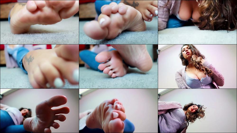 Giantess Foot Tease