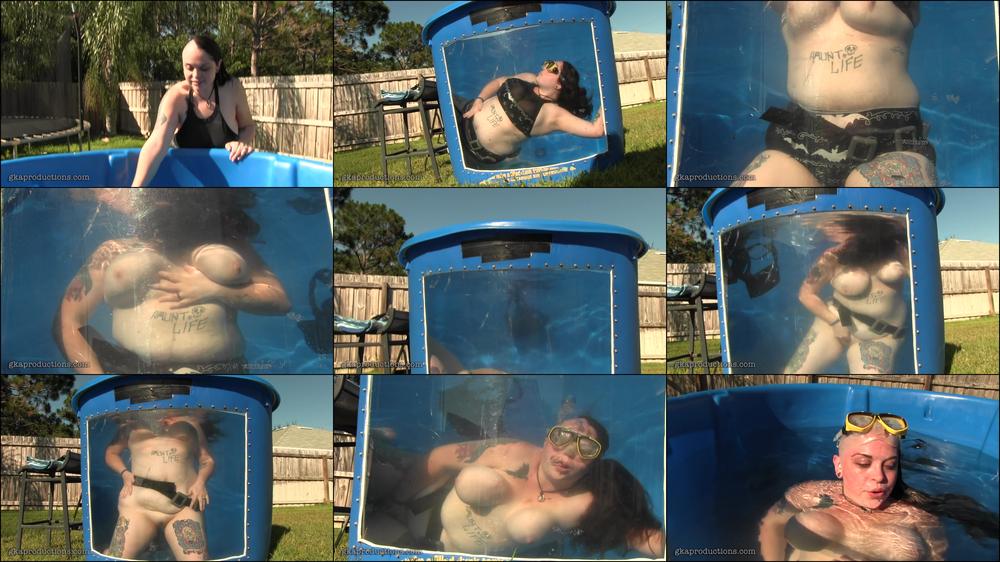 Lilyth Strange Gets Off In Water Tank