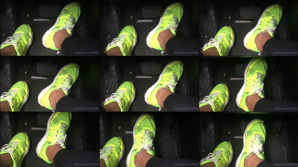 queensizesexyfeet 06 06 2020 399199267 Headed home from working out at the park  Sneaker Drive