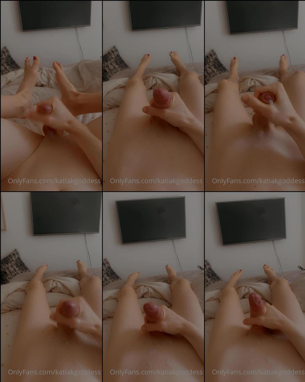 katiakgoddess 12 04 2021 2080901513 Lick it clean 