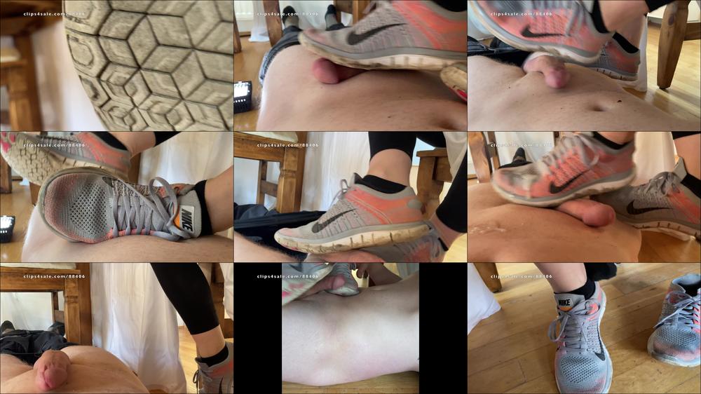 Tramplegirls Shoejobs and Cockcrush - A Shoejob And Footjob With Happy End Under Very Well Worn Nike Sneakers