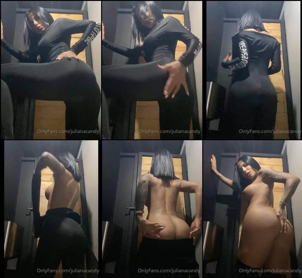 dianariveraa 25 02 2021 2041063397 Yesterday I went to a restaurant, I couldn't resist going to the bathroom to touch myself 