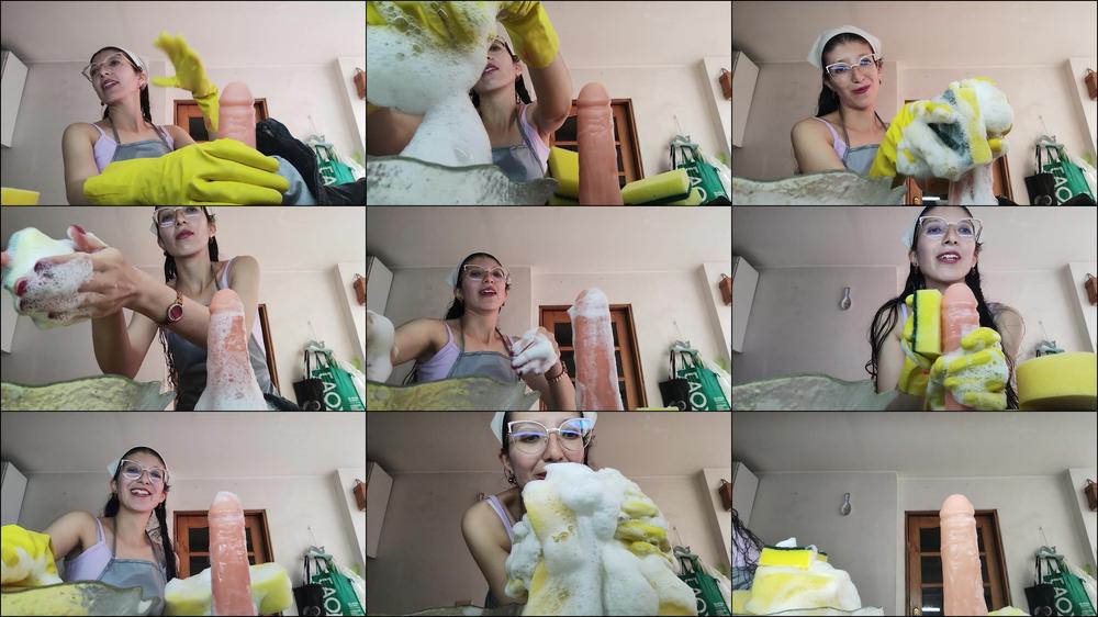 JOI MOM WILL WASH YOUR DICK WITH SOAPY LATHER AND BIGSPONGES