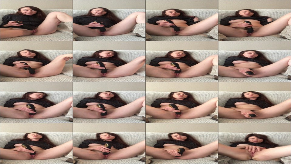 Tinyrileydancer Masturbating On A Snow Day
