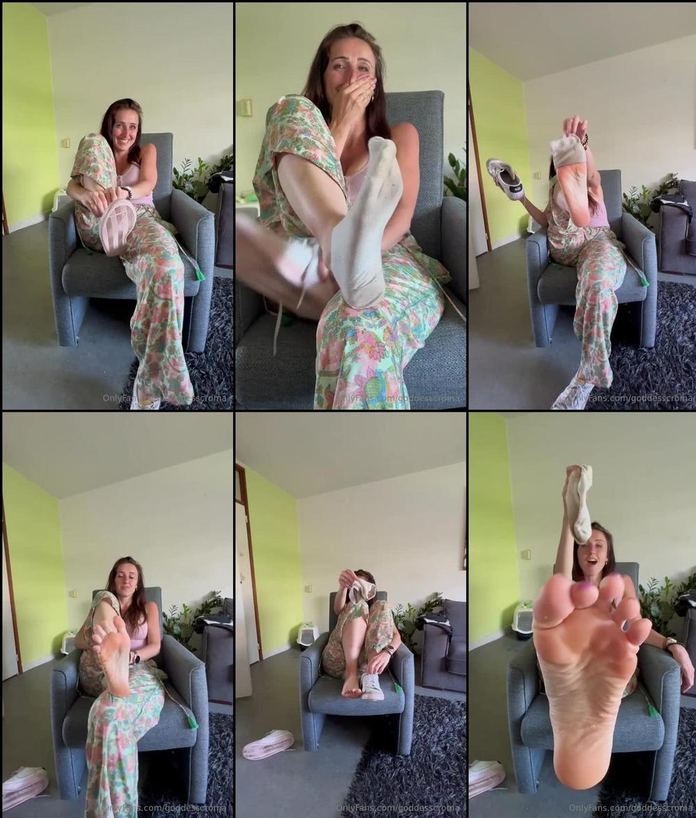 goddesscroma 1133243800 smelly and too many drinks 1