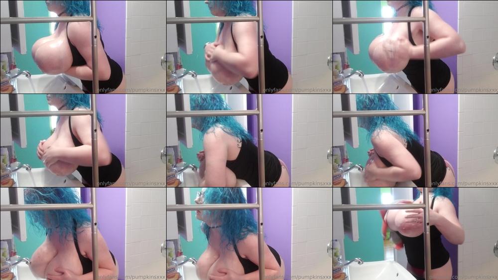 raelynnriley 02 03 2019 23871577 Voyour washing titties after a oil show