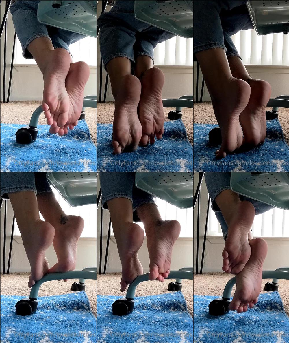 loveleearches 23 12 2021 2309374317 Just playing footsies with myself. Even I can't get over how soft my feet are.