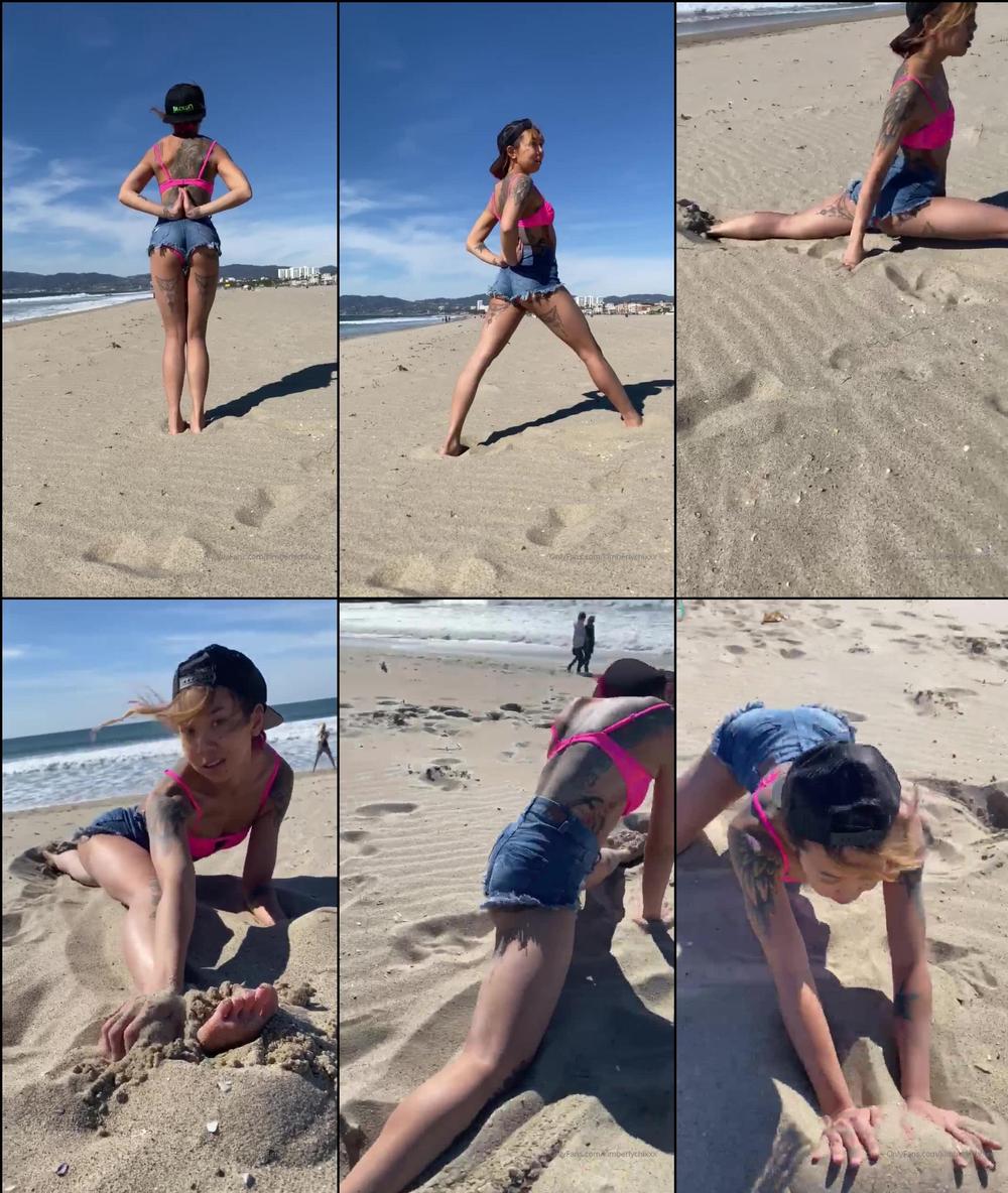 kimberlychixxx 01 02 2020 139506181 Stretching out my body on the beach