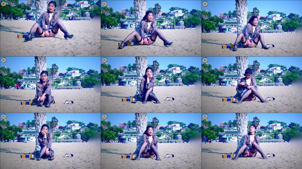 fullfive 02 04 2020 29079298 masturbating_with_toy_on_the_public_beach_                                                