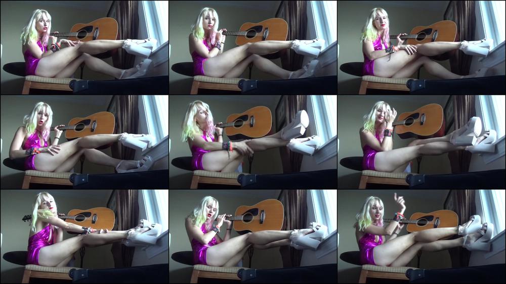 Bratty Guitar DOMME