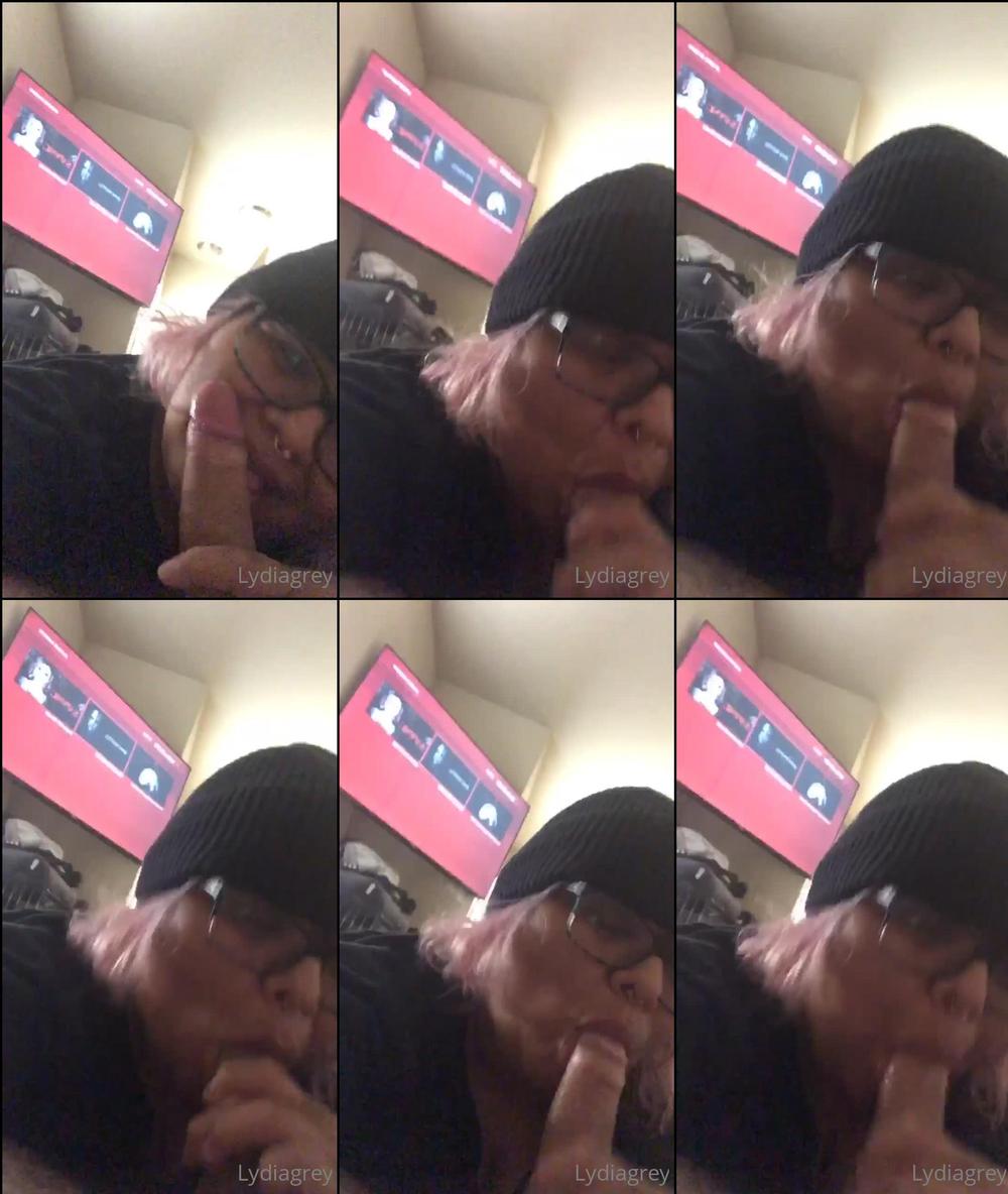 lydiagrey 01 11 2022 2663169530 @lydiagreyy @davytrain love an afternoon blowjob 