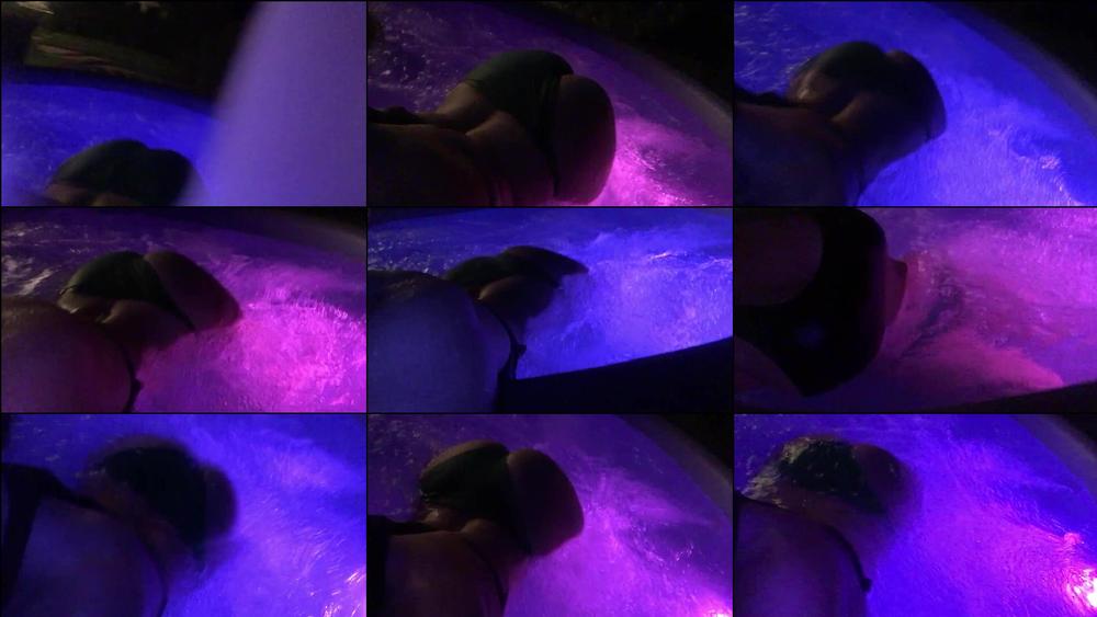 sophiedee 01 09 2017 3310575 Having fun in my new Hot tub