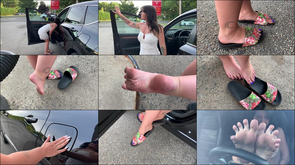 EMMY's FEET on The Dash an Pumping Gas - Jul 24, 2020