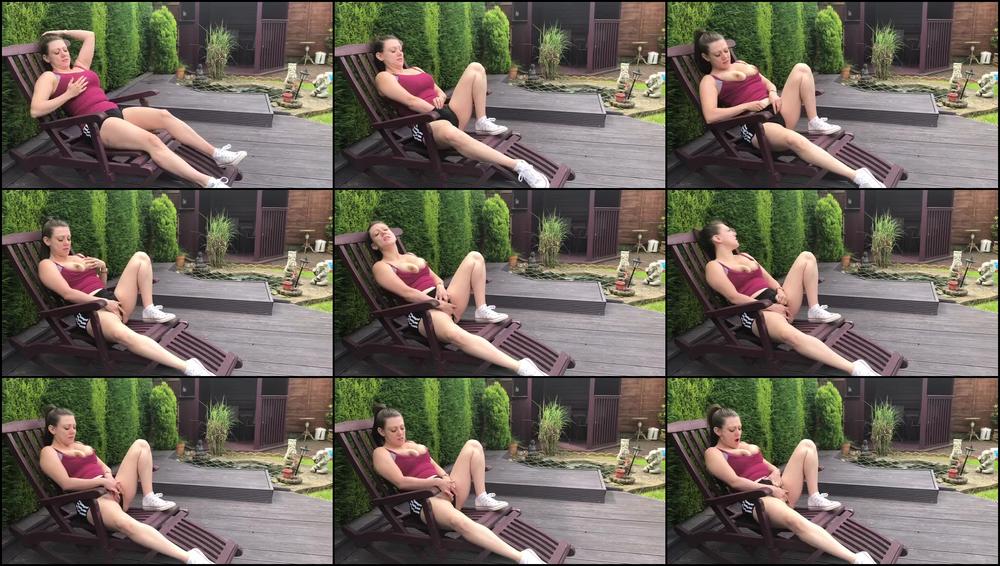 Garden Wank