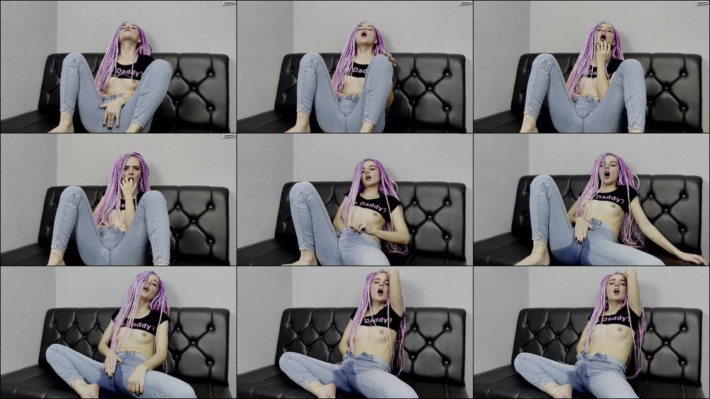 Solo pussy play and pee in jeans - Jan 11, 2022