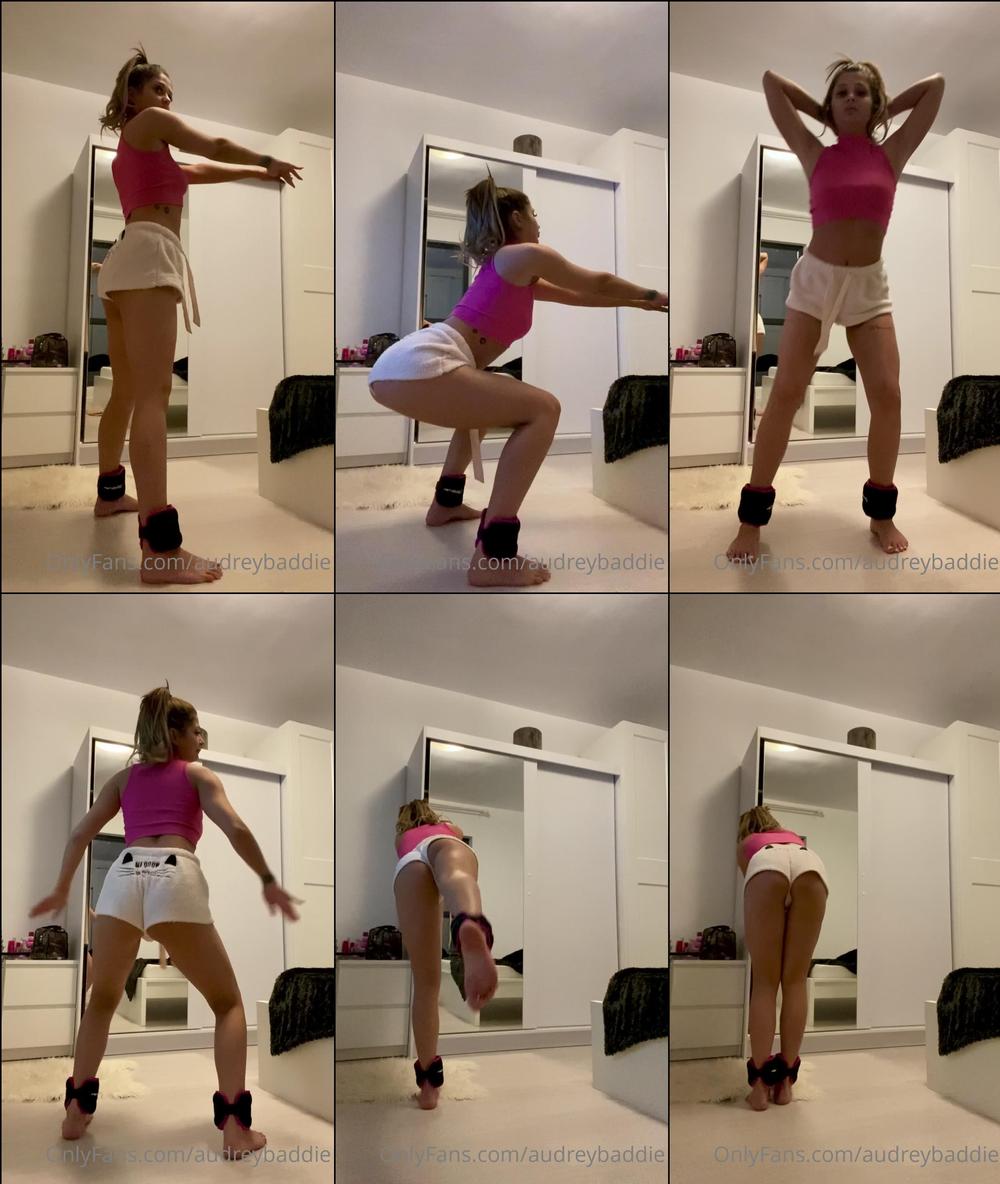 audreybaddie 06 04 2022 2416755528 that s how my training went tonight i sweat after this all. i can feel it on my spine