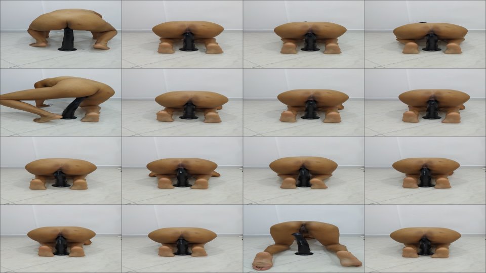 Xamy 97 Huge Toy In My Little Pussy