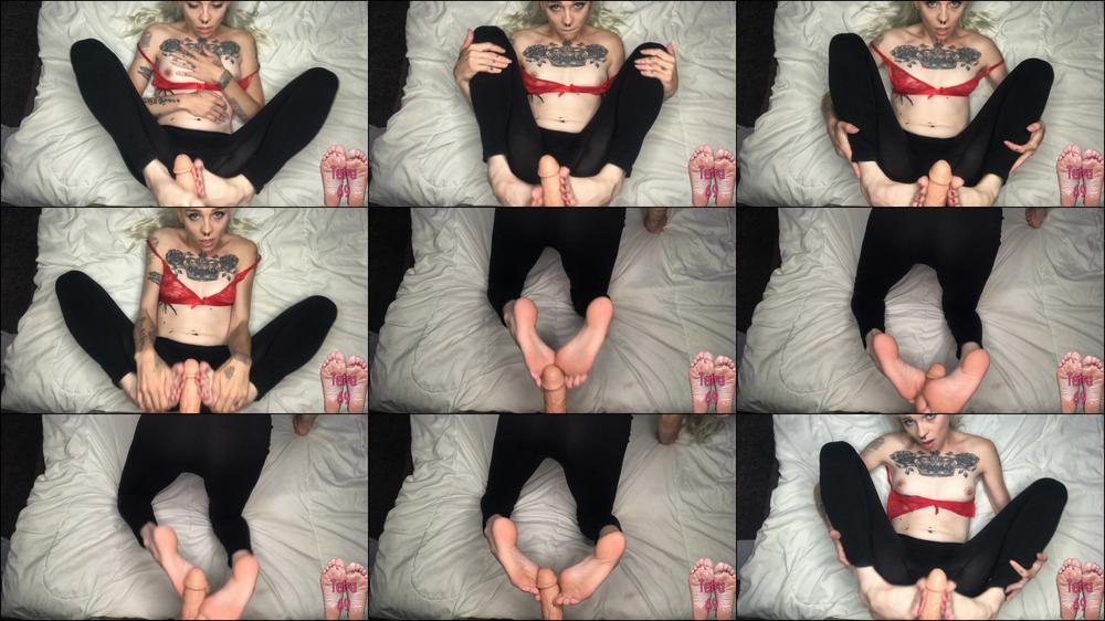 Let Mommy Feet Fuck You