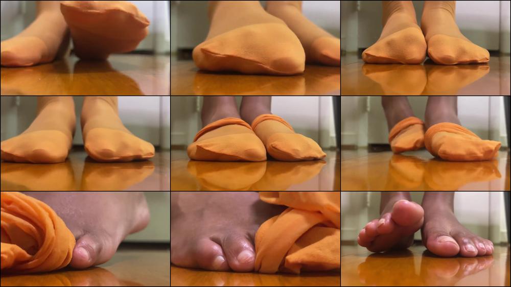 Nylon Socks Play Removal