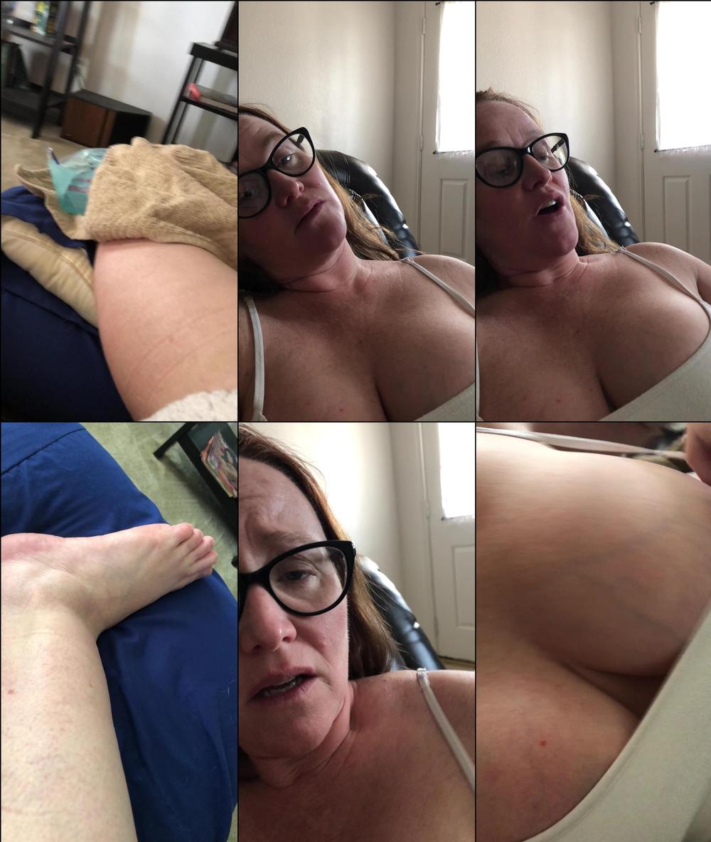 mrssiren 01 03 2018 7456642 Hurt my ankle but my boobies are just fine